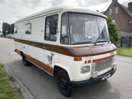 Hanomag-Henschel (Mercedes) F45 benzine kampeerwagen (camper) 1972  (3)